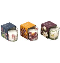 Add elegance and warmth to any space with our 7x7.5cm Flower Box Candle