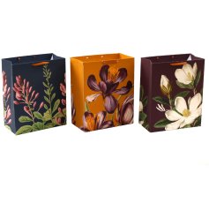 Present your gifts perfectly with these luxurious floral design gift bags in rich jewel colours. 