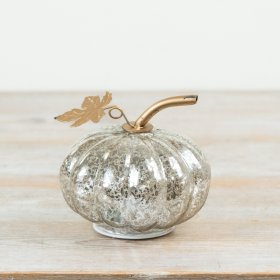Add seasonal sparkle to your autumn and Halloween range with this light-up glass pumpkin decoration.
