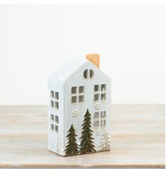 Charming porcelain candle house that creates a cosy atmosphere in any room