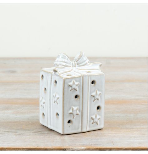 Illuminate your festivities with this delightful LED gift box decoration.