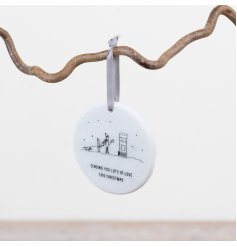 Enhance seasonal displays with this stylish marble hanging decoration, perfect for a festive touch.