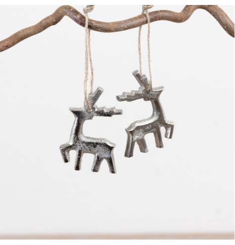 Bring holiday charm with this sleek Silver Hanging Reindeer decoration.