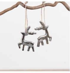 Bring holiday charm with this stylish Silver Reindeer ornament for hanging.