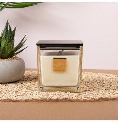 Enjoy the calming light of the Liberty Candle’s warm, gentle glow.