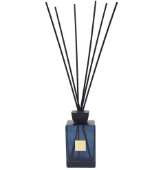 Enjoy calm moments with the 500ml Azure Diffuser, your ideal relaxation companion.