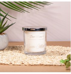 Desire Aroma’s hand-poured candle makes an elegant and thoughtful gift for friends or loved ones.