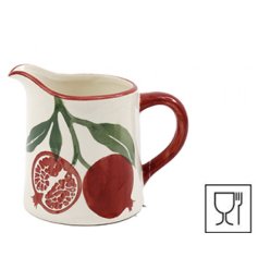 Enhance your tea or coffee moments with this elegant, charming jug.