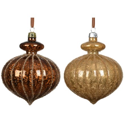 Brighten your décor with our shiny Mercury Beads in Baubles Polystyrene for a festive touch.