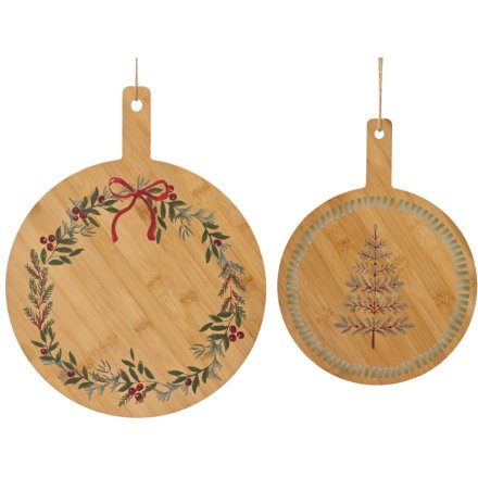 Set of lovely round cutting boards perfect for any kitchen task.