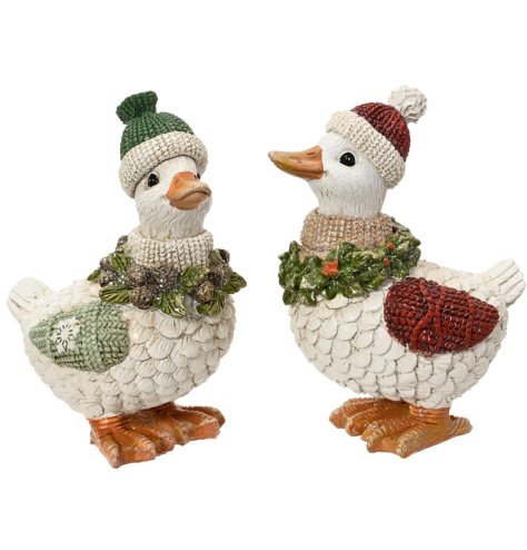 Add a charming countryside feel to festive décor with these delightful goose decorations. 