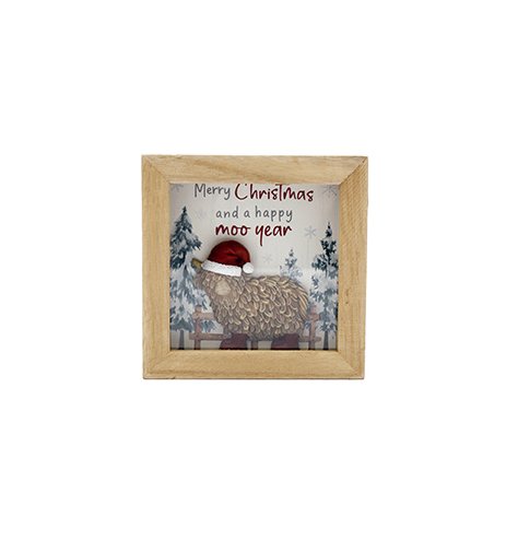 Add a cosy countryside Christmas vibe to your home with this delightful wall plaque