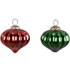 Add a festive sparkle to your Christmas tree with this beautiful red and green glass Hanging Bauble 