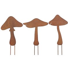 Add a woodland touch to your garden with this trio of assorted metal mushroom stakes for outdoor decor.