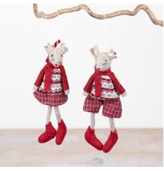 Set of 2 felt mice with a charming Nordic-inspired design, perfect for seasonal decor.