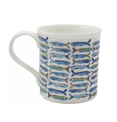 Enjoy vintage charm with the Sardines Windsor Mug