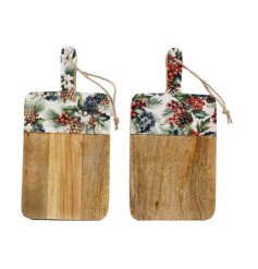 Bring holiday cheer with this 30cm Xmas Berries enamel board