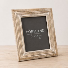 Stylish whitewashed frame to beautifully present your favourite photographs with grace