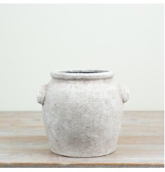 a stunning natural coloured flower vase 