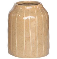 a. charming lined pattern vase 