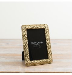 elegant gold Dents frame to display your treasured memories