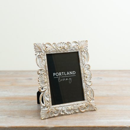 a charming elegant vintage style frame