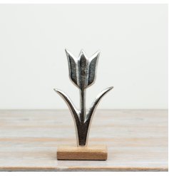 a stylish shiny flower ornament 