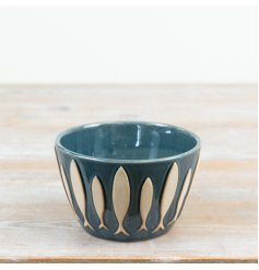 add a coastal charm to your tableware with this stunning fish dip bowl 