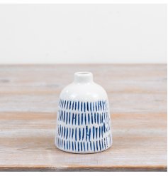 Enhance your table display with this delightful bud vase