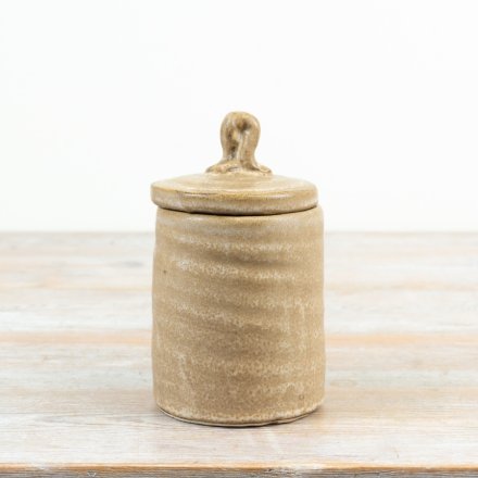 a smooth design storage pot 