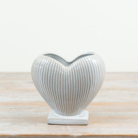 Fluted Heart Vase, 16cm 