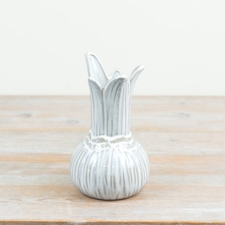 Daffodil-Inspired Vase, 20cm