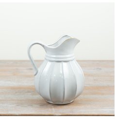 a rust farmhouse style ribbed jug vase 