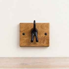 Delightful dog tail hook that neatly organises essentials and signals walk time
