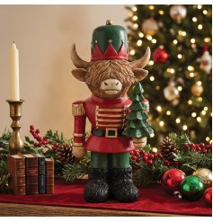  a charming nutcracker resin highland cow ornamnet 