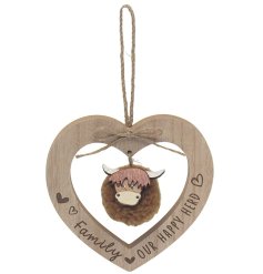 Charming wooden Highland Cow heart hanger for your family space
