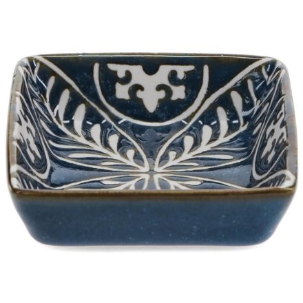 Stylish ceramic dip bowl featuring a subtle leaf motif for elegant serving
