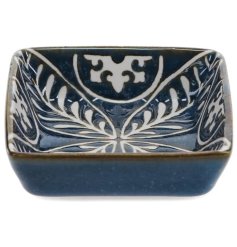 Stylish ceramic dip bowl featuring a subtle leaf motif for elegant serving