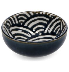Chic blue and white ceramic bowl ideal for stylish dips and sauces