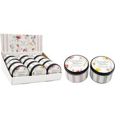 Enjoy the fresh, uplifting aroma of spring captured in a sleek, portable tin