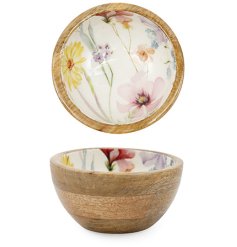 Infuse your table with the charm of spring using these 11cm enamel bowls