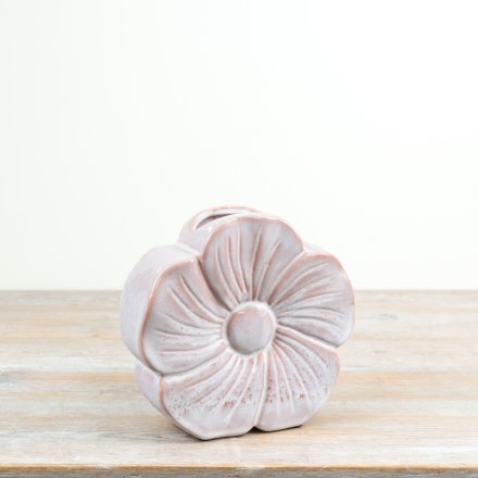 a charming flower design vase in pastel pink 