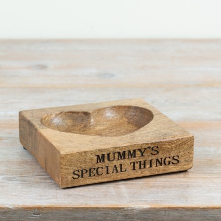 Expertly crafted solid wood dish to cherish and organise a mother’s favourite mementos