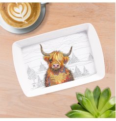 Charming Highland cow design brings rustic warmth to your serving occasions