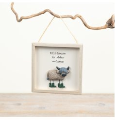 Add a delightful countryside touch with this adorable sheep plaque