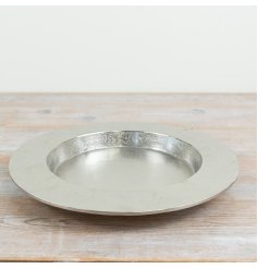 Our Silver Metallic Charger instantly elevates any dining space with refined elegance