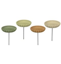 A decorative fluted bird feeder stake to bring a little charm to your garden