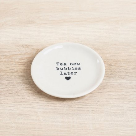 Charming porcelain teabag holder with heart and bubbles, perfect for your tea moments