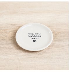 Charming porcelain teabag holder with heart and bubbles, perfect for your tea moments