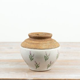 Elegant vase featuring a delicate floral motif